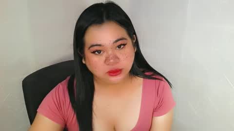 SHANTAL MARIE online show from December 2025 07:00:01 PM