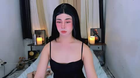 expensive_elise online show from June 2026 04:33:01 PM