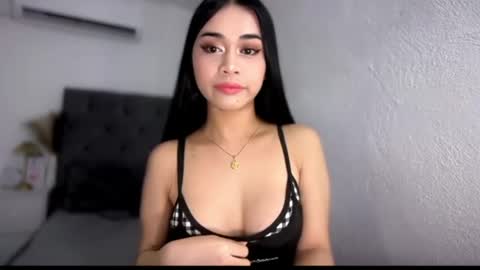 Snapshot of expensivets_chloe chatting on July 2026 05:16:02 PM chloee online show from July 2026 05:16:02 PM