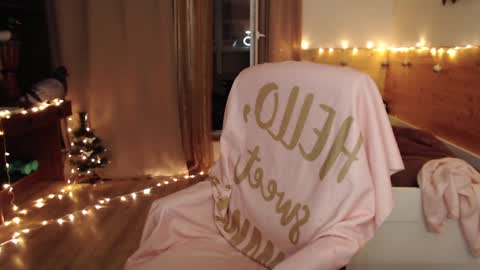 Crystal online show from January 2025 11:33:02 PM