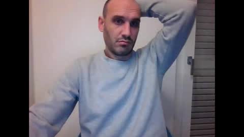 Snapshot of extr0 chatting on February 2026 10:35:02 PM Extro online show from February 2026 10:35:02 PM