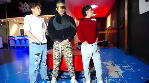 Snapshot of extrangers chatting on November 2025 01:09:02 PM extrangers online show from November 2025 01:09:02 PM