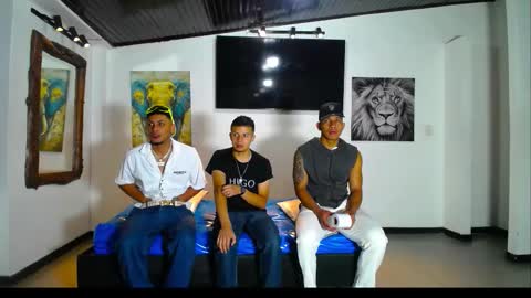 Snapshot of extrangers chatting on November 2025 01:11:02 PM extrangers online show from November 2025 01:11:02 PM