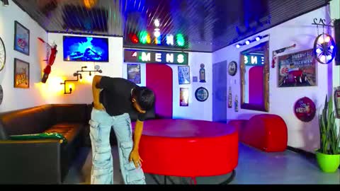 Snapshot of extrangers chatting on November 2025 01:25:02 PM extrangers online show from November 2025 01:25:02 PM