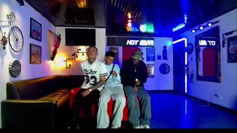 extrangers online show from February 2026 12:38:01 PM