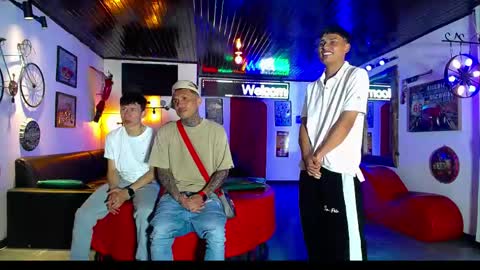 extrangers online show from March 2026 12:45:02 PM