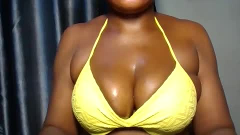 Snapshot of extremelywetgirl_ chatting on April 2026 11:35:02 PM extremelywetgirl_ online show from April 2026 11:35:02 PM