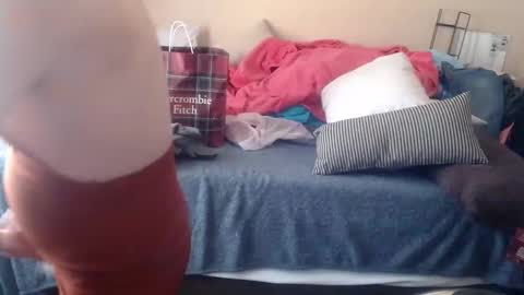 Snapshot of eyeswall0w chatting on February 2026 01:23:02 PM eyeswall0w online show from February 2026 01:23:02 PM