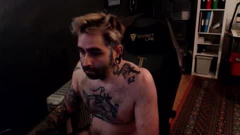 Eytab online show from December 2025 02:52:01 AM