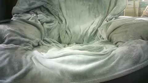 Snapshot of ezyleigh chatting on January 2025 07:27:02 AM Grant something something something something something online show from January 2025 07:27:02 AM