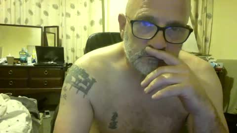 Snapshot of f1zzeek chatting on June 2026 10:56:02 PM f1zzeek online show from June 2026 10:56:02 PM