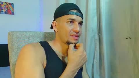 Snapshot of fabi_calde chatting on November 2025 01:06:02 AM fabi online show from November 2025 01:06:02 AM