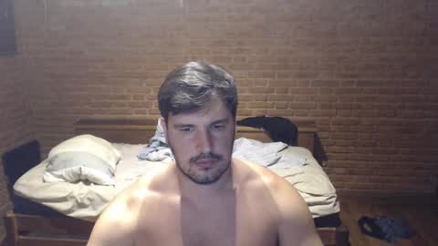 fabio_rodrigues online show from December 2024 01:07:02 AM