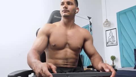 Snapshot of fabiorissi chatting on November 2025 08:30:02 PM FABIO online show from November 2025 08:30:02 PM