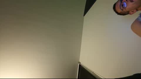 Snapshot of fabistrubis chatting on December 2025 05:24:02 AM fabistrubis online show from December 2025 05:24:02 AM