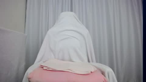 Snapshot of faceless___ chatting on September 2025 08:06:02 AM Bree online show from September 2025 08:06:02 AM