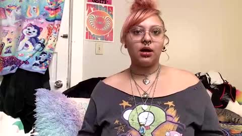 FaeBae online show from October 2025 02:37:01 PM