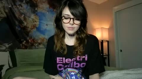 Snapshot of faerienugs chatting on February 2025 02:39:02 AM Faerie 3 online show from February 2025 02:39:02 AM