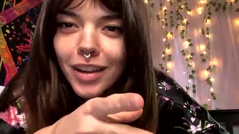 Snapshot of faerienugs chatting on September 2025 06:24:02 PM Faerie 3 online show from September 2025 06:24:02 PM