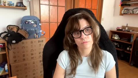 Snapshot of faintpeach chatting on April 2026 03:48:02 PM Loly online show from April 2026 03:48:02 PM
