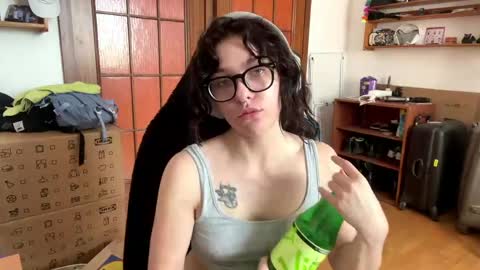 Snapshot of faintpeach chatting on May 2026 10:08:02 AM Loly online show from May 2026 10:08:02 AM
