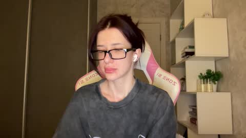 Snapshot of fairy_bloomix chatting on February 2026 03:25:02 AM Bloom online show from February 2026 03:25:02 AM