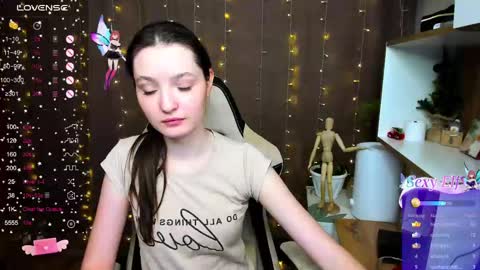 Snapshot of fairy_m00n chatting on December 2024 06:01:02 PM Kate online show from December 2024 06:01:02 PM