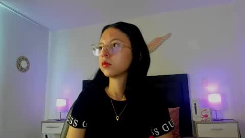 Natalye online show from April 2026 06:57:02 PM