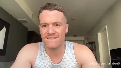 Snapshot of fairybae5 chatting on November 2025 11:03:01 PM Travis online show from November 2025 11:03:01 PM