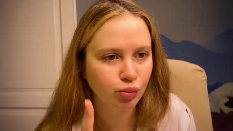 Snapshot of fairyilona chatting on October 2025 07:45:01 AM Ilona online show from October 2025 07:45:01 AM