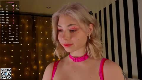 Emilia online show from November 2025 04:12:01 AM