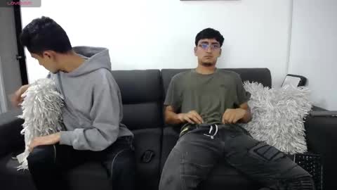 Snapshot of fallgays chatting on February 2025 12:05:02 AM FallGays online show from February 2025 12:05:02 AM