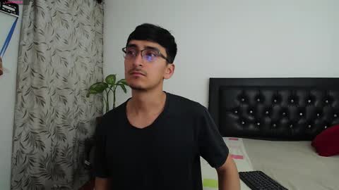 Snapshot of fallgays chatting on September 2025 12:23:02 AM FallGays online show from September 2025 12:23:02 AM