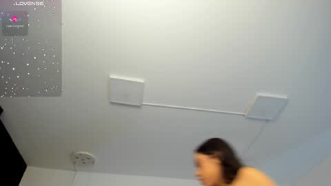 Snapshot of faloonroussel chatting on October 2025 06:28:02 PM Faloon online show from October 2025 06:28:02 PM