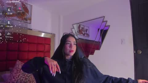 Snapshot of faloonroussel chatting on October 2025 12:29:01 AM Faloon online show from October 2025 12:29:01 AM