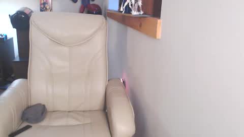 Snapshot of fanfriction chatting on February 2026 07:17:02 PM Fan Friction online show from February 2026 07:17:02 PM