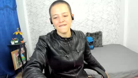 Snapshot of fanny_18 chatting on March 2025 08:30:01 AM FANNY online show from March 2025 08:30:01 AM