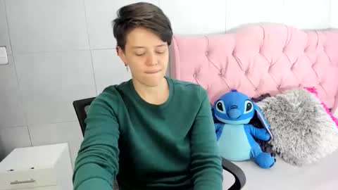 Snapshot of fanny_18 chatting on October 2025 03:41:01 PM FANNY online show from October 2025 03:41:01 PM