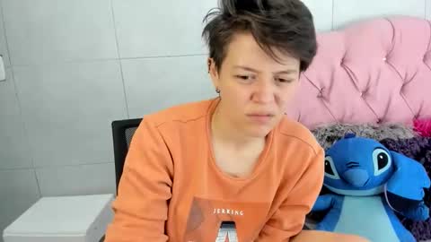 Snapshot of fanny_18 chatting on November 2025 03:57:01 PM FANNY online show from November 2025 03:57:01 PM