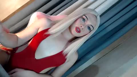 Snapshot of fantasticcock69_daniella chatting on December 2025 01:08:01 PM DANIELLA - DONT FORGET TO GIVE ME A THUMBSU UP online show from December 2025 01:08:01 PM