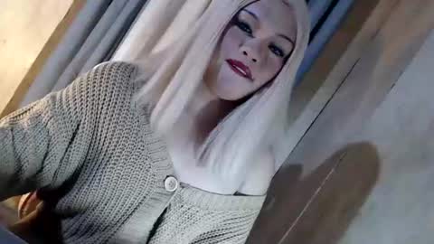 DANIELLA - DONT FORGET TO GIVE ME A THUMBSU UP online show from June 2026 08:08:01 AM