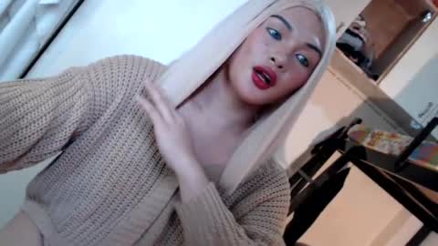 DANIELLA - DONT FORGET TO GIVE ME A THUMBSU UP online show from July 2026 01:58:33 AM
