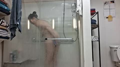 Scarlett online show from November 2025 05:02:01 PM