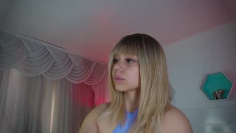 Snapshot of farahh_magdaly chatting on November 2025 12:04:02 PM Farah online show from November 2025 12:04:02 PM