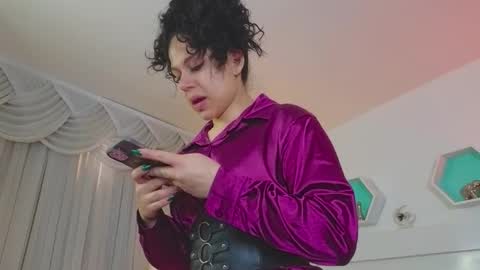 Snapshot of farahh_magdaly chatting on November 2025 12:05:02 PM Farah online show from November 2025 12:05:02 PM