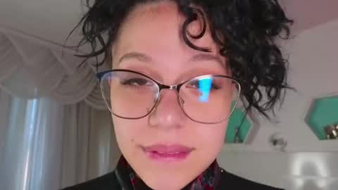 Snapshot of farahh_magdaly chatting on November 2025 12:08:02 PM Farah online show from November 2025 12:08:02 PM