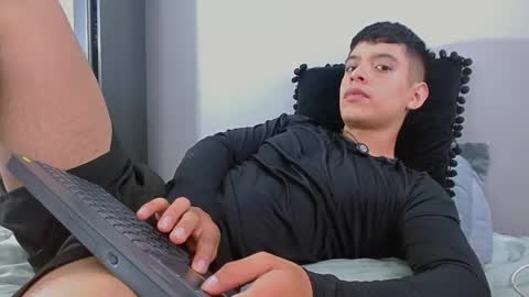 farid_jake_ online show from May 2026 09:00:01 PM
