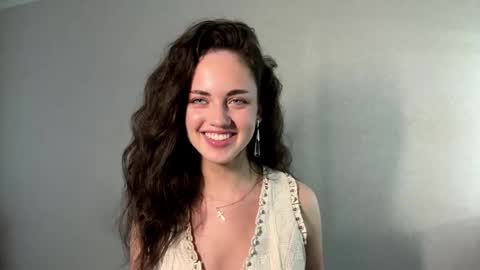 Snapshot of farrahburde chatting on June 2026 03:23:01 PM Mia online show from June 2026 03:23:01 PM