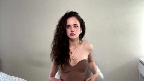 Snapshot of farrahburde chatting on June 2026 03:45:02 PM Mia online show from June 2026 03:45:02 PM