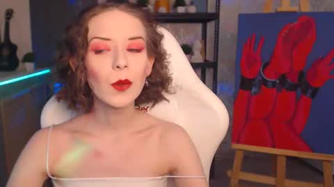 Fascinating   Eyes online show from November 2025 06:02:01 PM